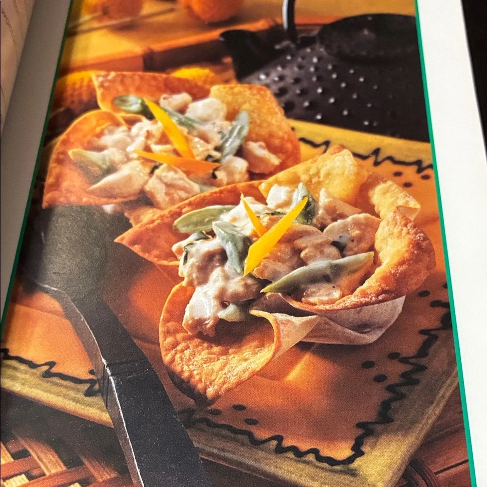 Vintage set of four assorted Cookbook magazines full of recipes - Picture 8 of 16